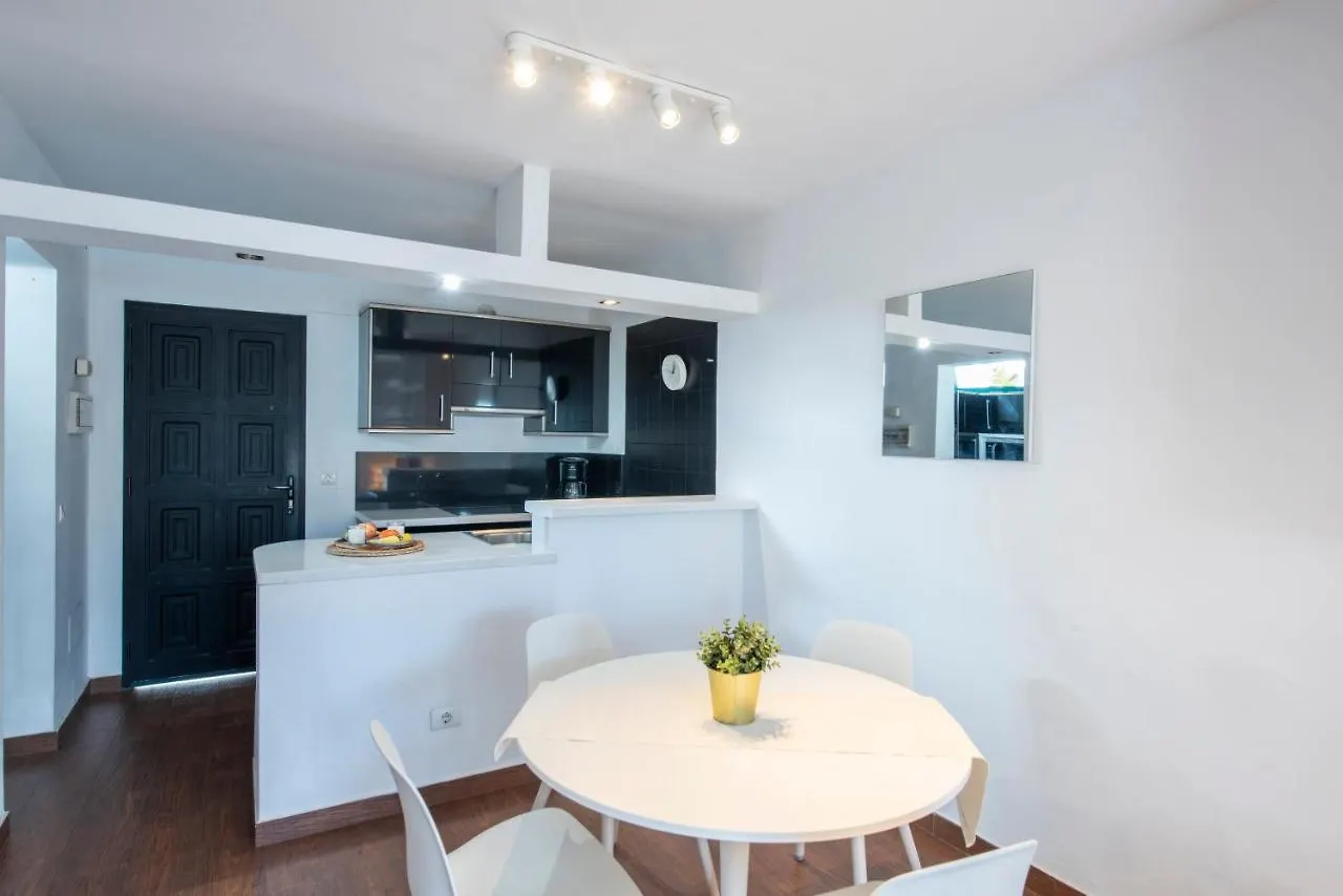Apartamentos Los Rosales Los Cancajos 2*,  Spain