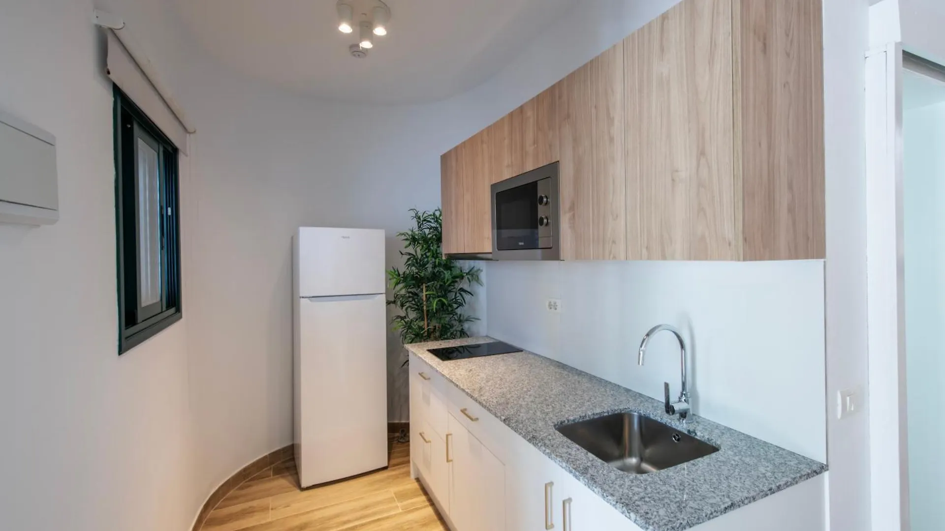 Apartamentos Los Rosales Los Cancajos 2*,