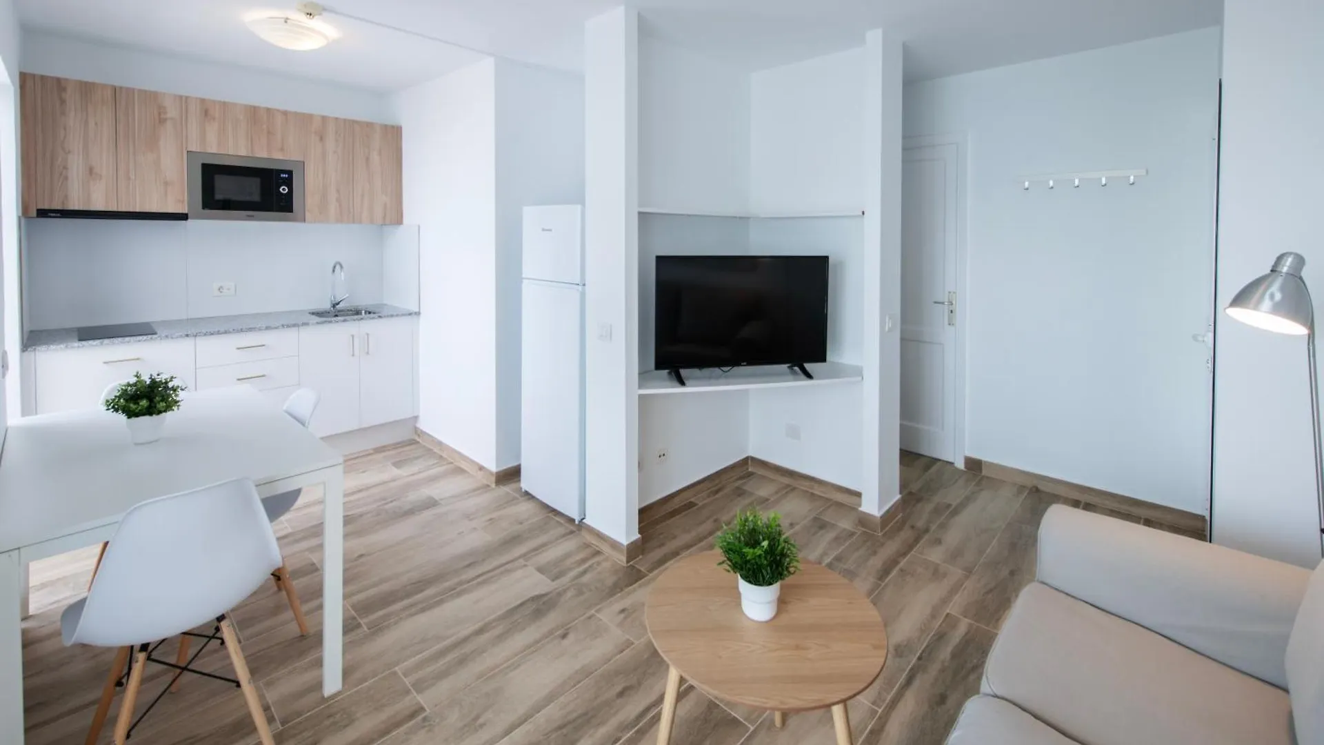 Apartamentos Los Rosales Los Cancajos 2*,  Spain